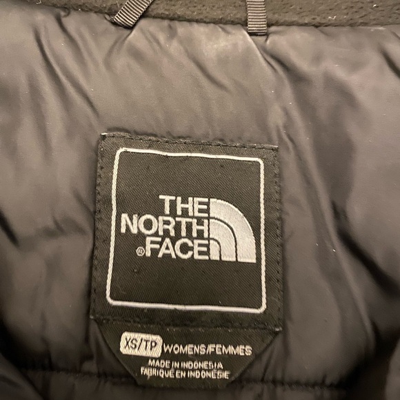 Women’s North-face winter jacket. Black size xsmall. Great condition. - Picture 3 of 4